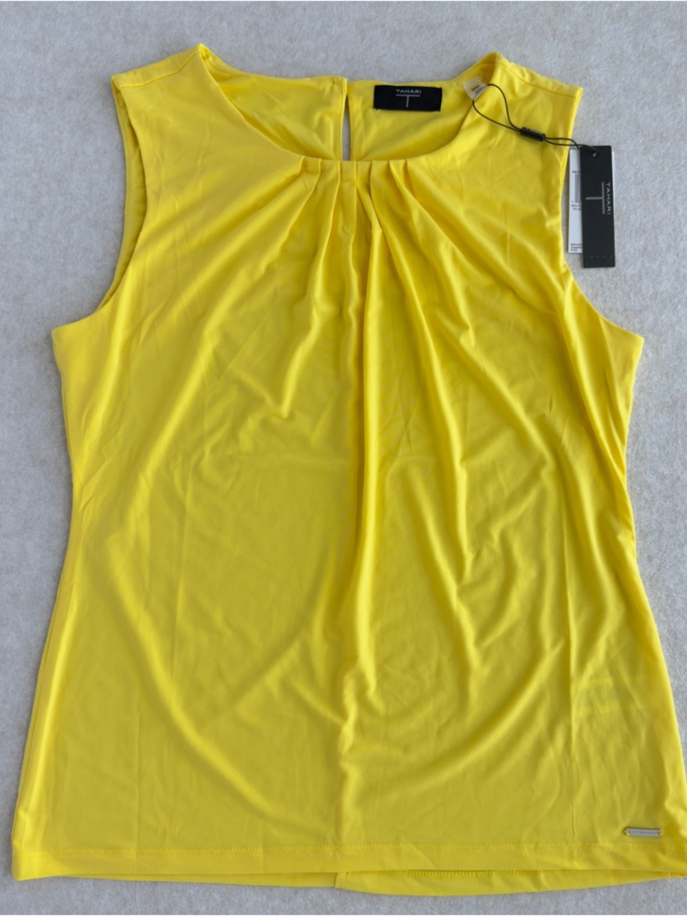 Tahari Women’s Sleeveless Blouse Yellow Pleated Neck Top Size Medium NWT NEW